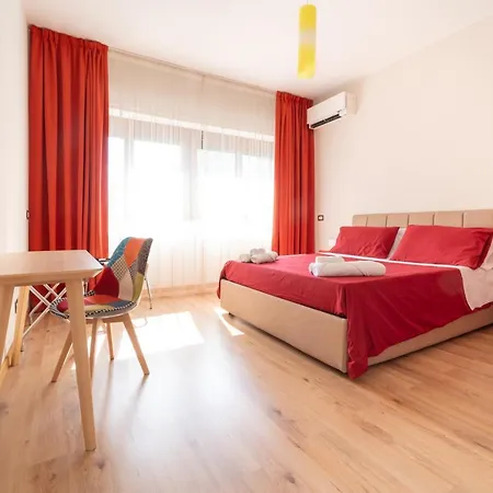 Exclusive 2 Bedroom Center *