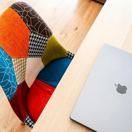 Exclusive 2 Bedroom Center